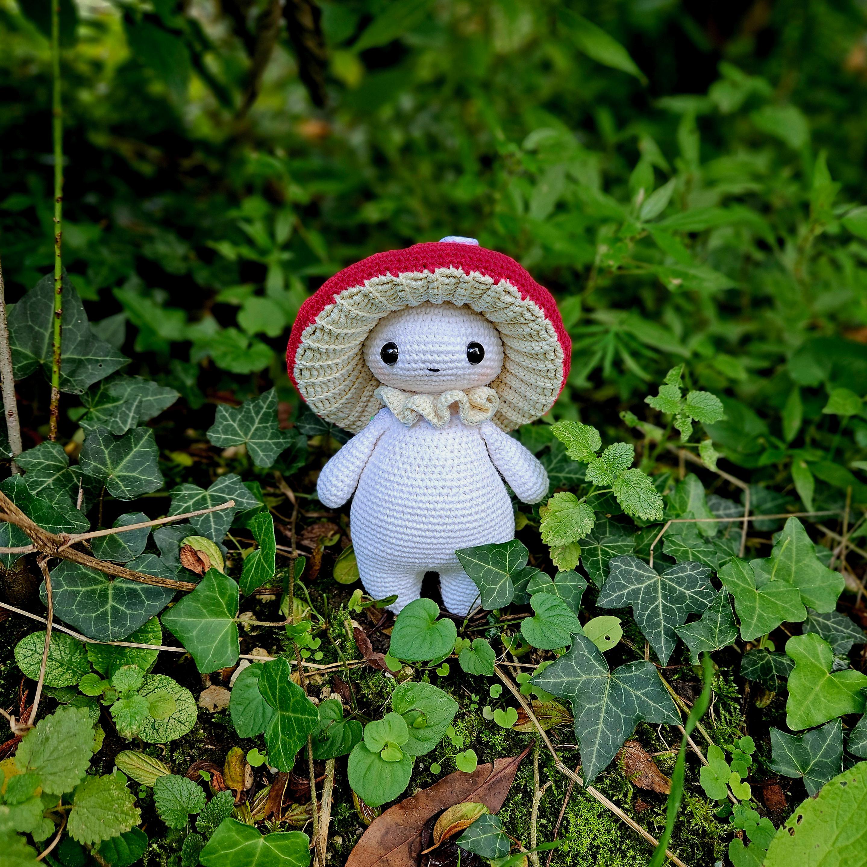 Enchanting Mushroom Guy Crochet Pattern - Amigurumi Critter Stitch for Beginners